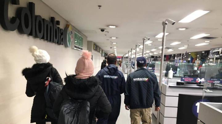 Rescatan a 20 colombianos víctimas de trata de personas en Camboya gracias a LibertApp, una aplicación movil controlada por Migración Colombia