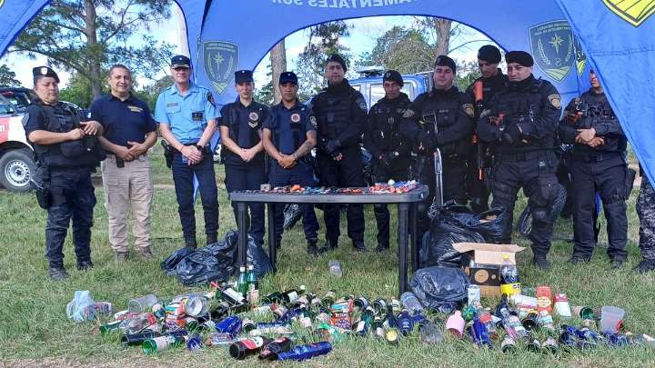 Río Cuarto: secuestran alcohol, armas blancas y drogas en operativo a hinchas mendocinos