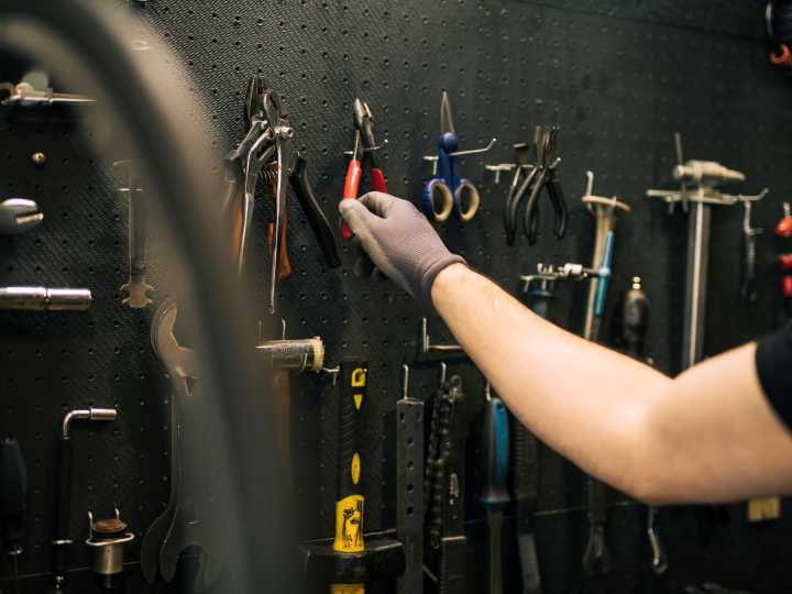 Minorista de la construcción, de gran trayectoria, se declara en bancarrota y cierra todos sus comercios tras 65 años