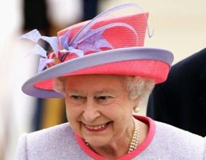 Late queen’s fashion to go on show at Buckingham Palace