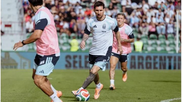 La Selección Argentina convocó a una multitud: 20 mil hinchas en la práctica previa a Angola