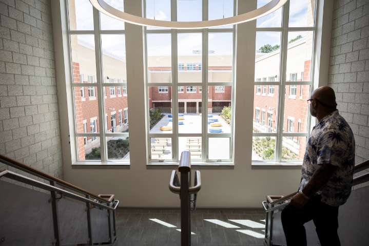 La mitad de los estudiantes de las escuelas intermedias de Holyoke se quedan atrás