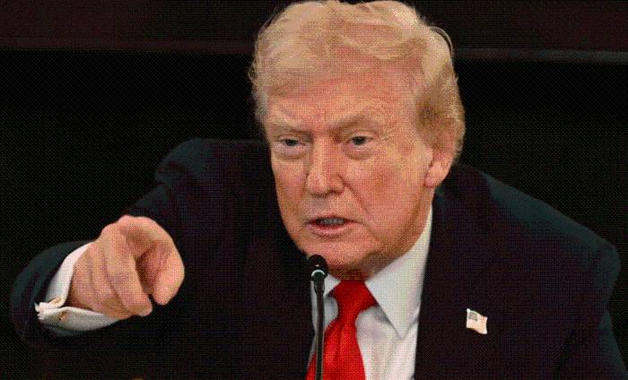 Trump niega fatiga y acusa difamación del NYT