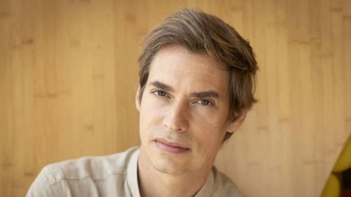 Carlos Baute genera controversia al solicitar intervención militar en Venezuela por parte de EE.UU.