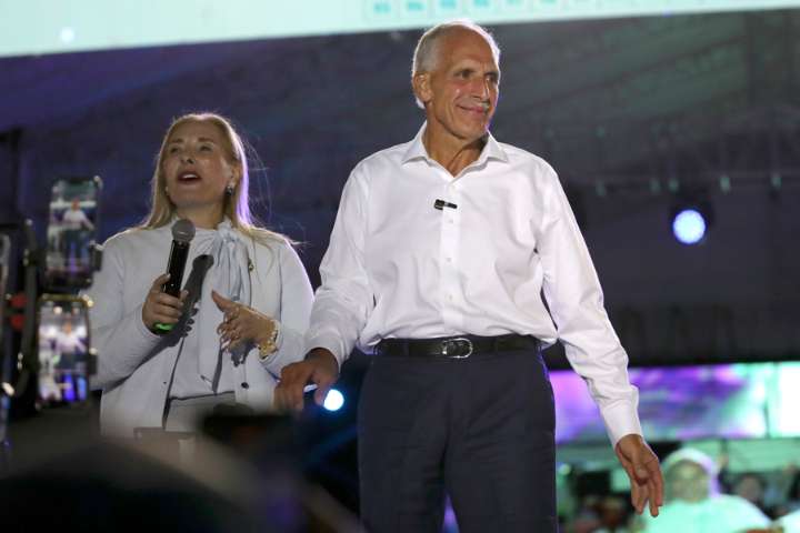 Cruzada anticomunista de Trump en Centroamérica llega a la campaña electoral de Honduras