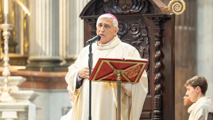 El Vaticano investiga al obispo de Cádiz por abuso contra un menor