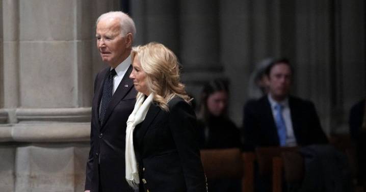 Trump rescinde de todas las órdenes ejecutivas con firma automática de la Administración Biden