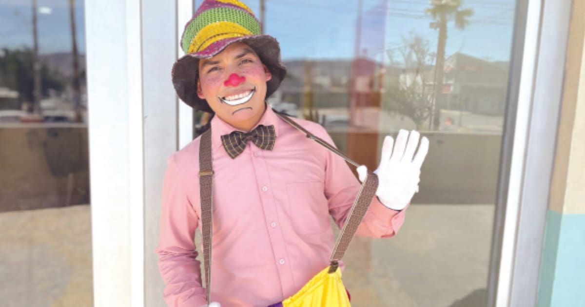 Payasito René lleva fuerza a través de las risas