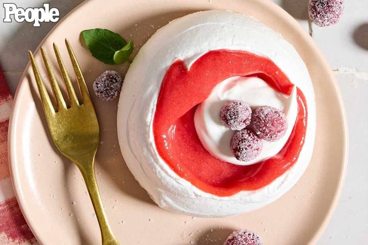 Romina Peixoto’s Mini Cranberry Pavlovas
