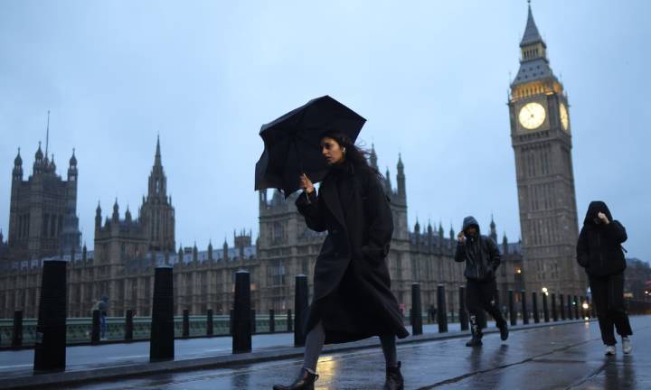Is it going to snow in London? Weather map points to wintry showers across the UK
