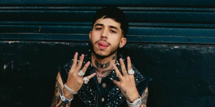 Westcol reveló la millonada que pagó por el traje que llevará en los Latin Grammy: “Me dolió mucho pagarlo”