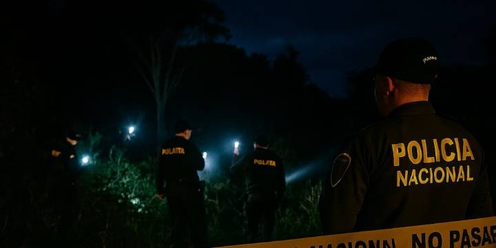 Autoridades buscan al hombre disfrazado que causó la muerte de una niña en Yumbo