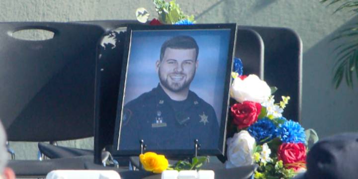 Iberville Parish celebrates Veterans Day; dedicates ceremony to fallen deputy