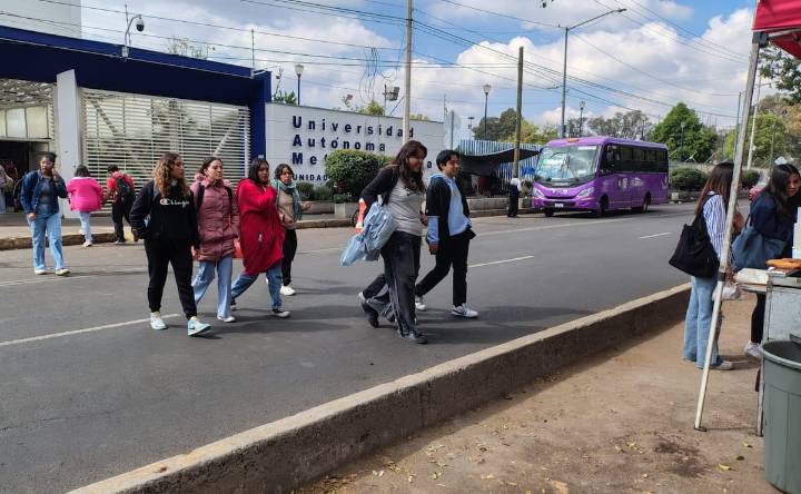 Capitalinos resienten los cambios de clima: lluvia, calor y bajas temperaturas en un solo día
