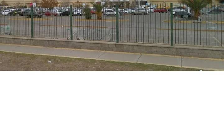 Abrían vehículos con inhibidores en el estacionamiento de un shoping y terminaron detenidos