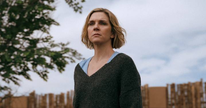 Apple TV's 'Pluribus' Has a 100% on Rotten Tomatoes. Here's Why Critics Are Raving