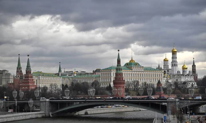 Slowing wartime economy pushes Kremlin to tap consumers for revenue