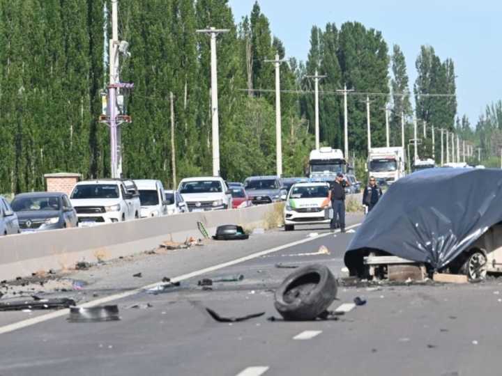 Tragedia vial en Río Negro: murieron los cuatro pasajeros de una camioneta que se incendió tras ser chocada por un conductor borracho