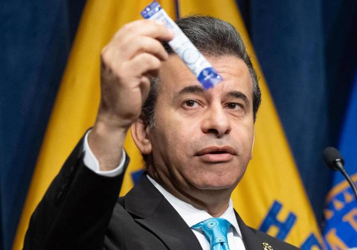 FDA’s plan to boost biosimilar drugs could stall at the patent office