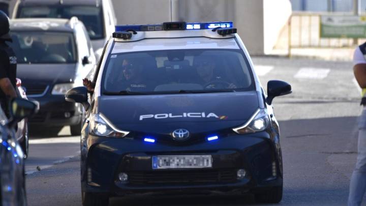 Tres ladrones detenidos en Hellín por asaltar una vivienda con un arma de fuego