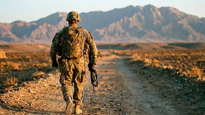 Francia activará en 2026 un nuevo servicio militar voluntario para jóvenes de 18 y 19 años