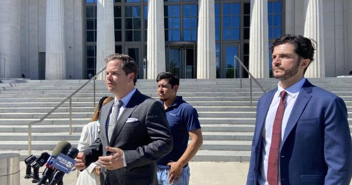 AL man detained by ICE opposes feds motion to pause lawsuit