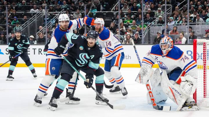 Skinner makes 26 saves, bounces back to help Oilers shut out Kraken