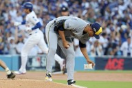 Former Mets, Cubs Pitcher Enters Free Agency After Brewers Decline Option