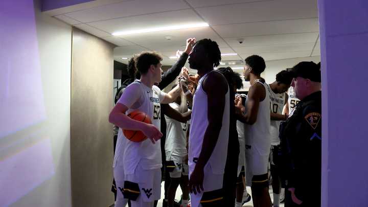 Mountaineers tested by Campbell, improve to 2