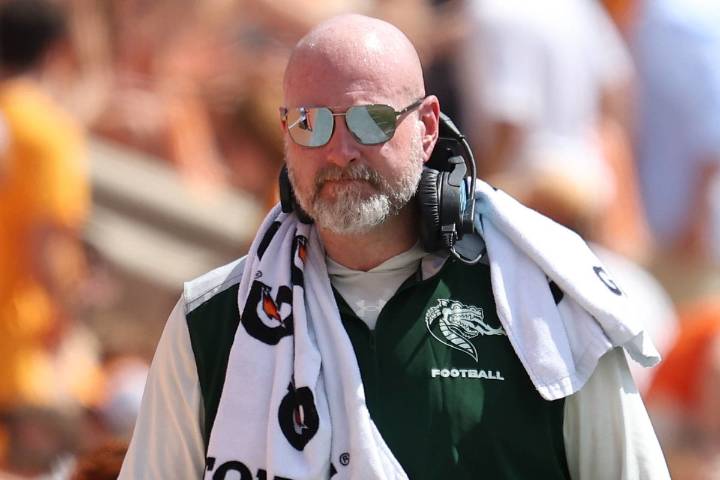 SMU Football Coach is Being Hunted by UAB To Replace Trent Dilfer A top SMU coach has become a top candidate to replace Trent Dilfer at UAB, shaking up the candidate list for the job. Afreen Kabir 2 h