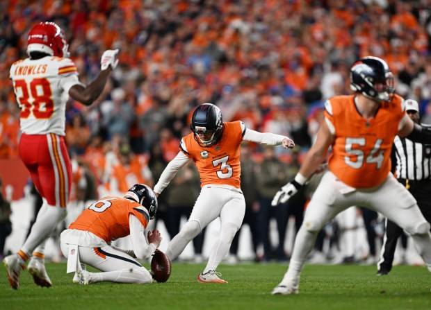 Broncos analysis: After chasing Patrick Mahomes for 7 years, Denver finally caught him in division