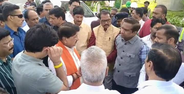 Indore News: Urban Development Minister Kailash Vijayvargiya Raises Alarm Over Major Parking Lapse In Indore Metro Plan
