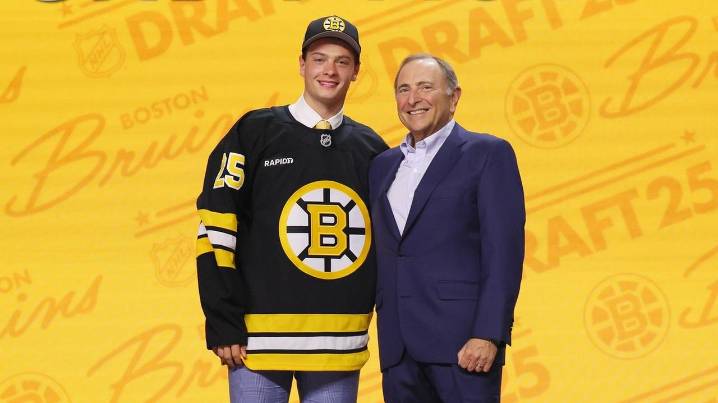 LI's James Hagens focused on college hockey with Bruins' tenure on deck