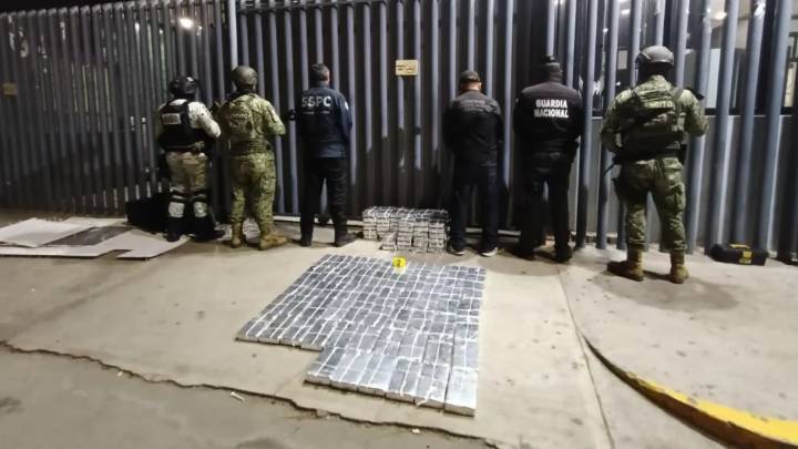 Incautan 112 kilogramos de probable cocaína en Baja California