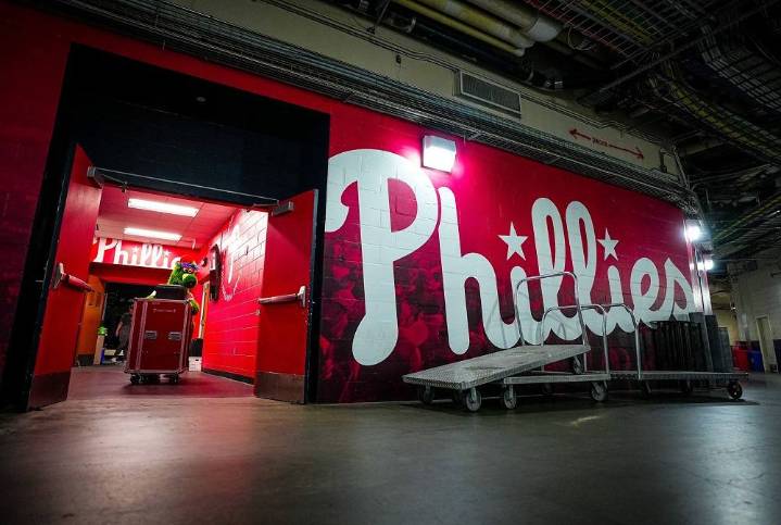 Philadelphia Phillies inicia la Agencia Libre con el despido de 12 peloteros latinos