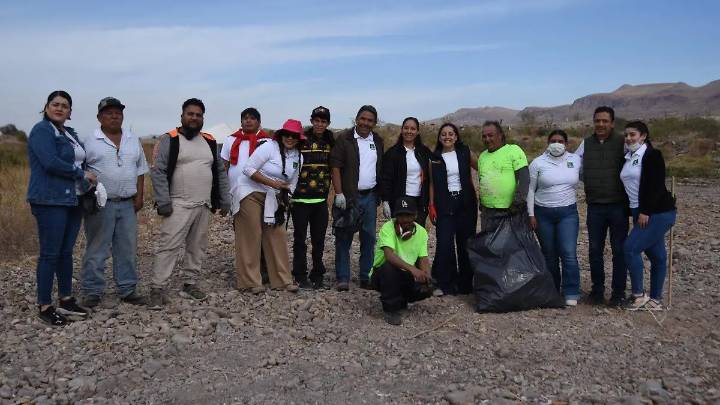 Voluntarios del PVEM se integran a la limpieza del Río Sacramento