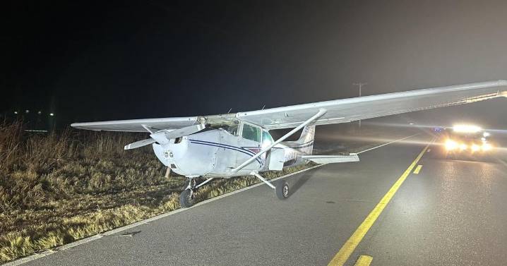 Flight instructor and teen pilot make emergency landing on Oklahoma highway