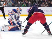 Oilers' Calvin Pickard struggles behind slack early