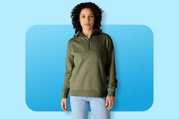 This Carhartt Sweatshirt Stays Warm in 40