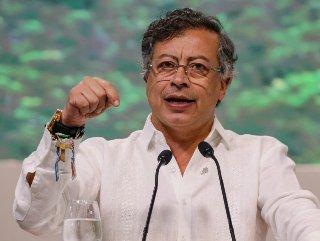 Petro advierte a EEUU: «Cuidado, están atravesando el Caribe de los libertadores»