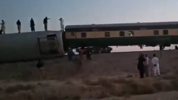 Jaffar Express targeted again in Balochistan as bomb detonates on railway track