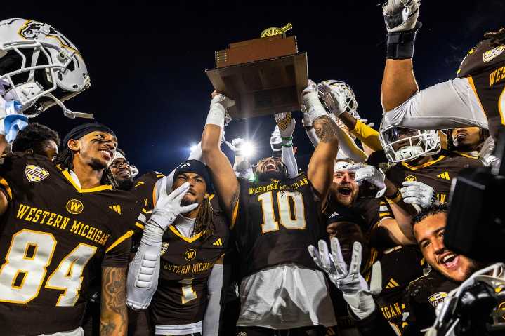 See photos as WMU defeats CMU to reclaim Victory Canon Trophy