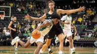 See photos as Oregon men's basketball hosts Hawaii