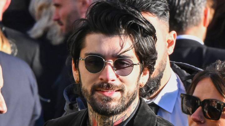 Zayn Malik reunites with One Direction's company