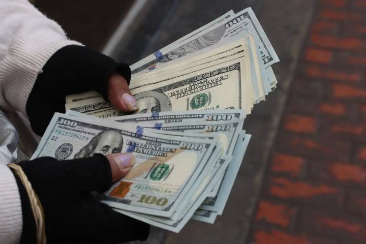 ¿Cuál es la cotización del dólar hoy viernes 25 de noviembre del 2025?