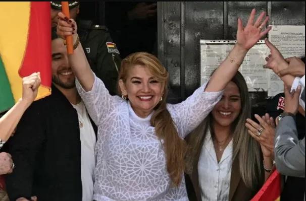 Expresidenta interina Áñez es liberada tras más de cuatro años en prisión en Bolivia