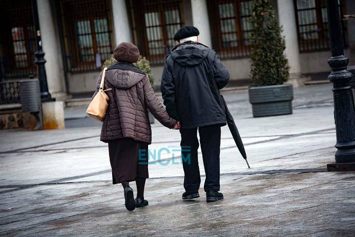 Las pensiones subirán un 2,7% en 2026 para compensar el aumento de precios