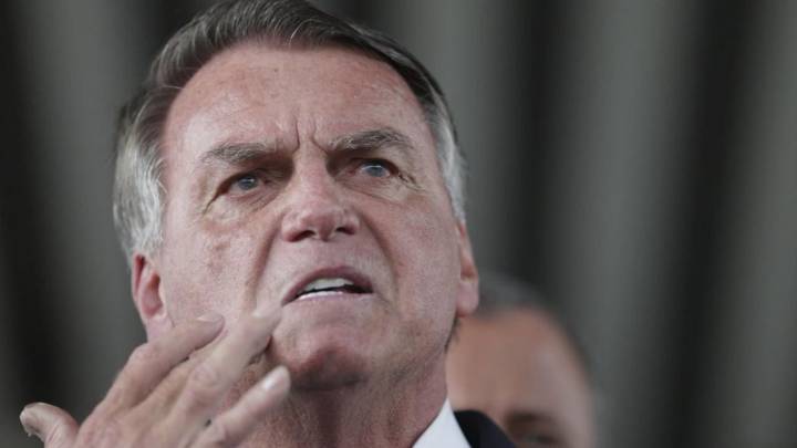 Defensa de Bolsonaro pide que el ex mandatario pueda cumplir sentencia en prisión domiciliaria