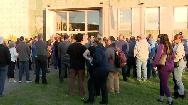 Loved ones, community members host vigil honoring victims of the Louisville plane crash