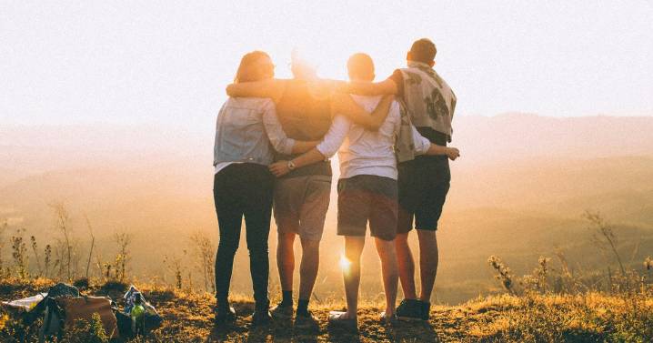 What's The Average Number Of Close Friends?